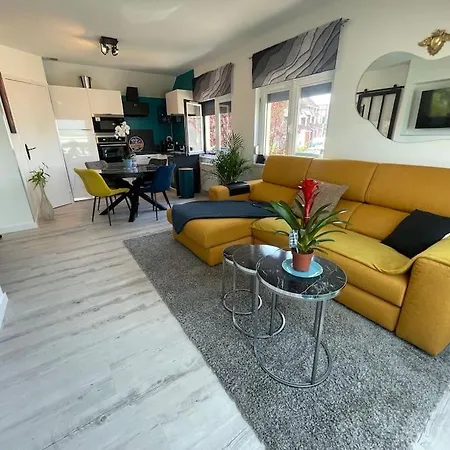 Belle Vue Apartment *